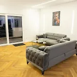 Apartman Penthouse Mit Grosser Terrasse Parkplatz Und Wlan In Exklusiver Lage Am Hellweg