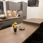 Penthouse Mit Grosser Terrasse Parkplatz Und Wlan In Exklusiver Lage Am Hellweg Bielefeld