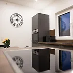 Penthouse Mit Grosser Terrasse Parkplatz Und Wlan In Exklusiver Lage Am Hellweg * Bielefeld