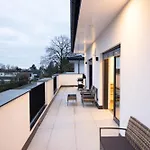 Penthouse Mit Grosser Terrasse Parkplatz Und Wlan In Exklusiver Lage Am Hellweg Apartman