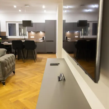 Penthouse Mit Grosser Terrasse Parkplatz Und Wlan In Exklusiver Lage Am Hellweg شقة