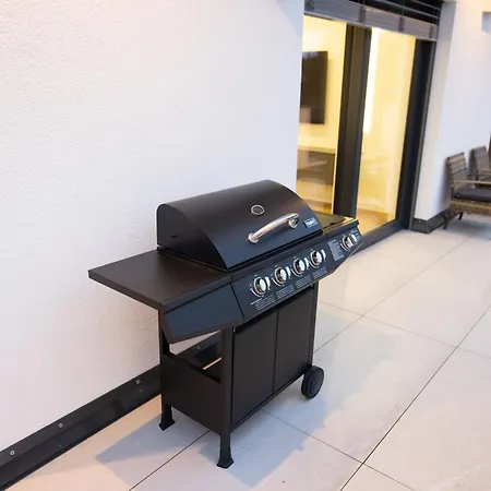 Penthouse Mit Grosser Terrasse Parkplatz Und Wlan In Exklusiver Lage Am Hellweg