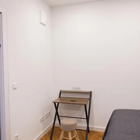 شقة Penthouse Mit Grosser Terrasse Parkplatz Und Wlan In Exklusiver Lage Am Hellweg بيليفيلد