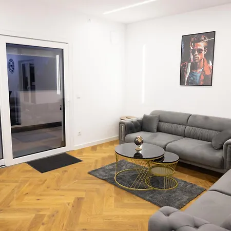 شقة Penthouse Mit Grosser Terrasse Parkplatz Und Wlan In Exklusiver Lage Am Hellweg