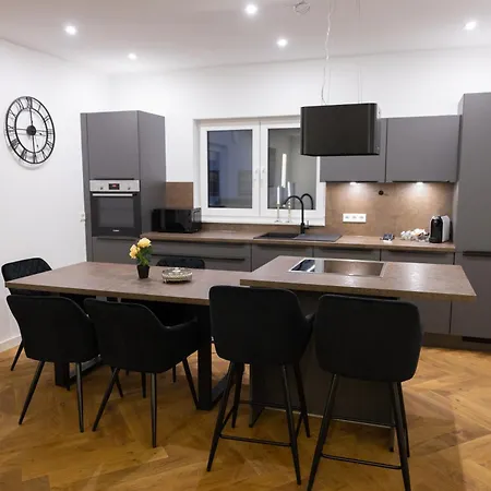 شقة Penthouse Mit Grosser Terrasse Parkplatz Und Wlan In Exklusiver Lage Am Hellweg *