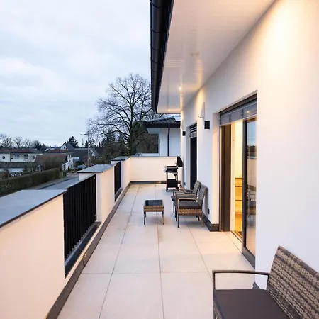 Penthouse Mit Grosser Terrasse Parkplatz Und Wlan In Exklusiver Lage Am Hellweg شقة