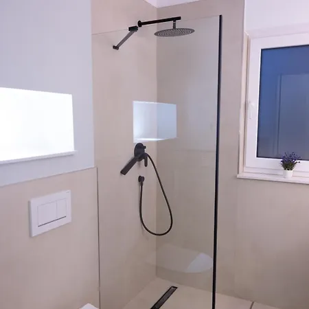 شقة Penthouse Mit Grosser Terrasse Parkplatz Und Wlan In Exklusiver Lage Am Hellweg *