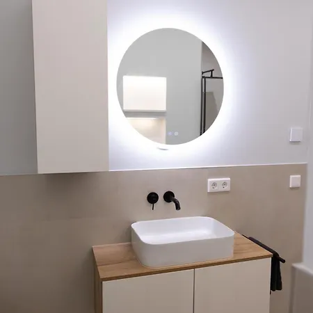 Penthouse Mit Grosser Terrasse Parkplatz Und Wlan In Exklusiver Lage Am Hellweg *