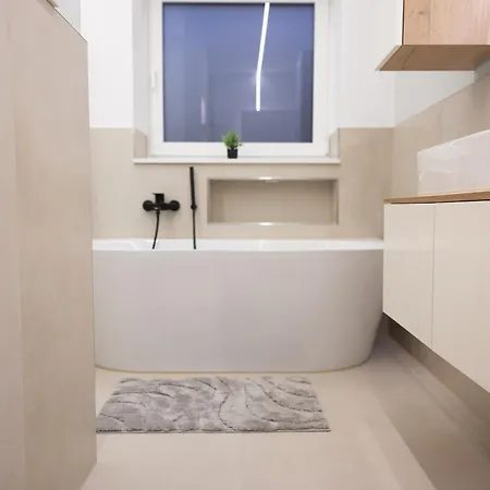 شقة Penthouse Mit Grosser Terrasse Parkplatz Und Wlan In Exklusiver Lage Am Hellweg