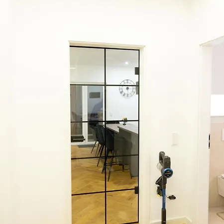 شقة Penthouse Mit Grosser Terrasse Parkplatz Und Wlan In Exklusiver Lage Am Hellweg بيليفيلد