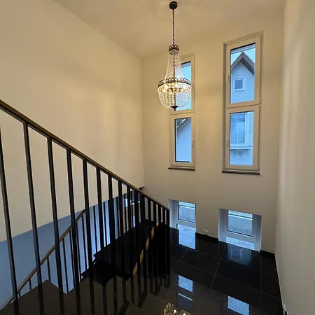 Penthouse Mit Grosser Terrasse Parkplatz Und Wlan In Exklusiver Lage Am Hellweg *