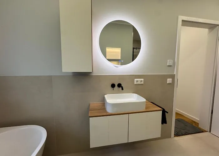 Appartement Penthouse Mit Grosser Terrasse Parkplatz Und Wlan In Exklusiver Lage Am Hellweg