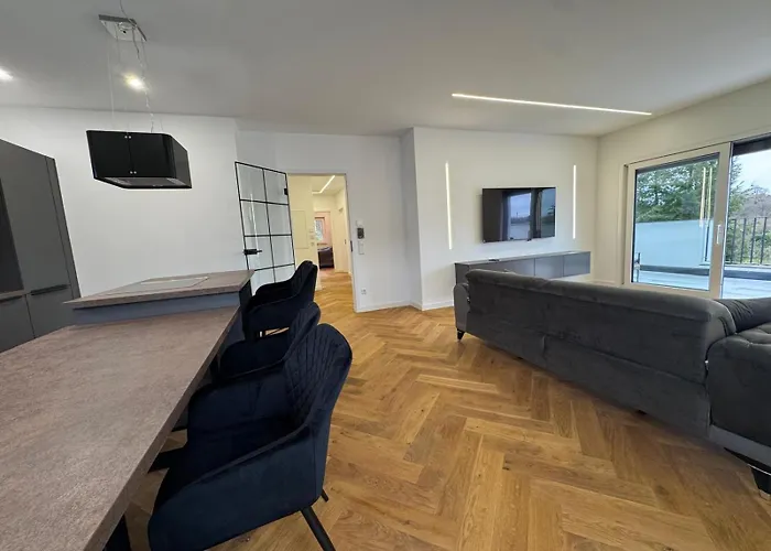Penthouse Mit Grosser Terrasse Parkplatz Und Wlan In Exklusiver Lage Am Hellweg Appartement Bielefeld