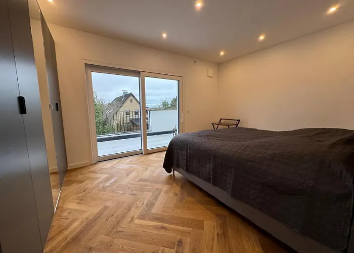 Appartement Penthouse Mit Grosser Terrasse Parkplatz Und Wlan In Exklusiver Lage Am Hellweg *