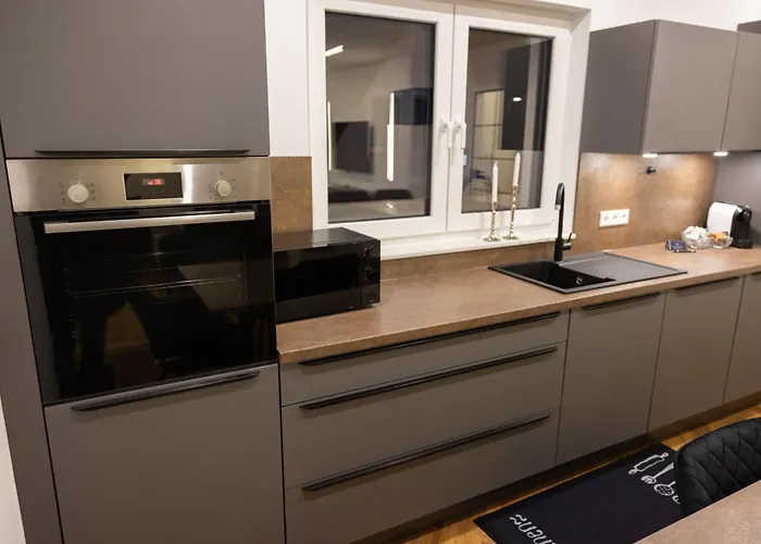 Appartement Penthouse Mit Grosser Terrasse Parkplatz Und Wlan In Exklusiver Lage Am Hellweg Bielefeld