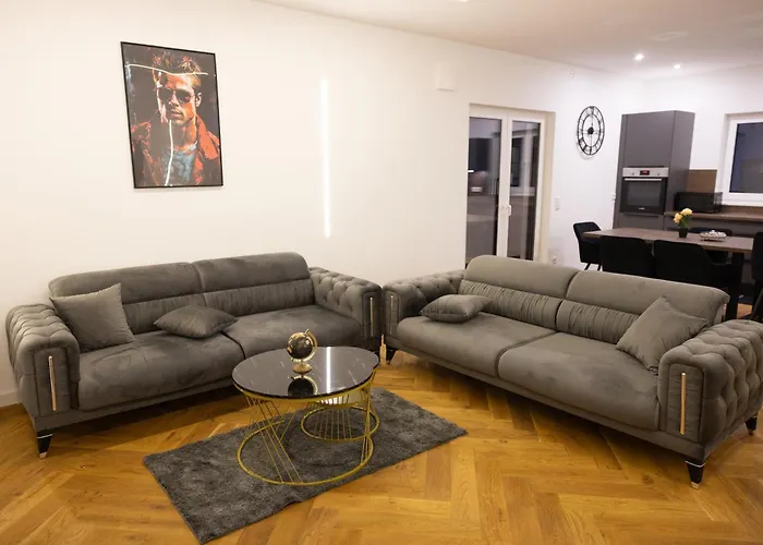 Penthouse Mit Grosser Terrasse Parkplatz Und Wlan In Exklusiver Lage Am Hellweg *