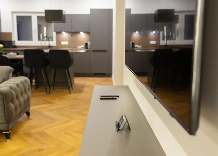 Penthouse Mit Grosser Terrasse Parkplatz Und Wlan In Exklusiver Lage Am Hellweg Appartement