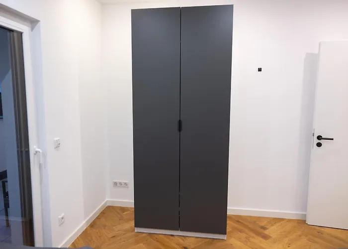 Penthouse Mit Grosser Terrasse Parkplatz Und Wlan In Exklusiver Lage Am Hellweg Appartement