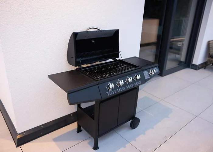 Penthouse Mit Grosser Terrasse Parkplatz Und Wlan In Exklusiver Lage Am Hellweg * Bielefeld