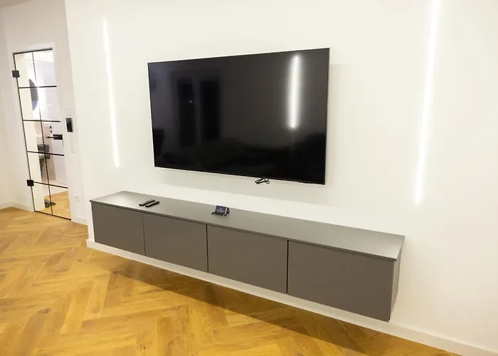 Penthouse Mit Grosser Terrasse Parkplatz Und Wlan In Exklusiver Lage Am Hellweg Appartement Bielefeld