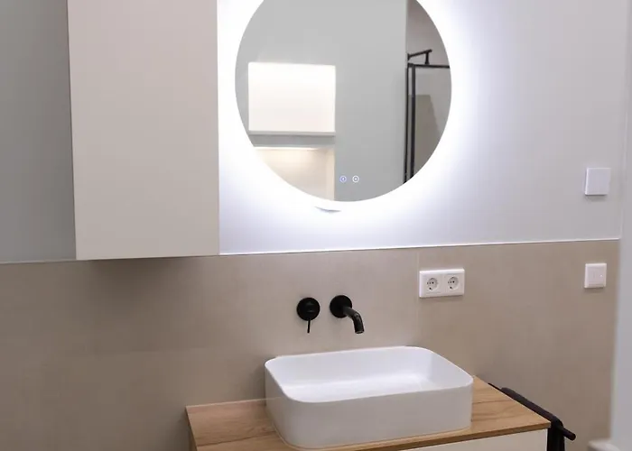 Penthouse Mit Grosser Terrasse Parkplatz Und Wlan In Exklusiver Lage Am Hellweg *