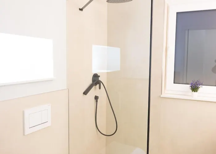 Appartement Penthouse Mit Grosser Terrasse Parkplatz Und Wlan In Exklusiver Lage Am Hellweg Bielefeld