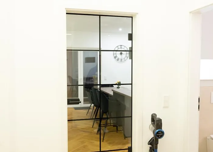 Appartement Penthouse Mit Grosser Terrasse Parkplatz Und Wlan In Exklusiver Lage Am Hellweg Bielefeld