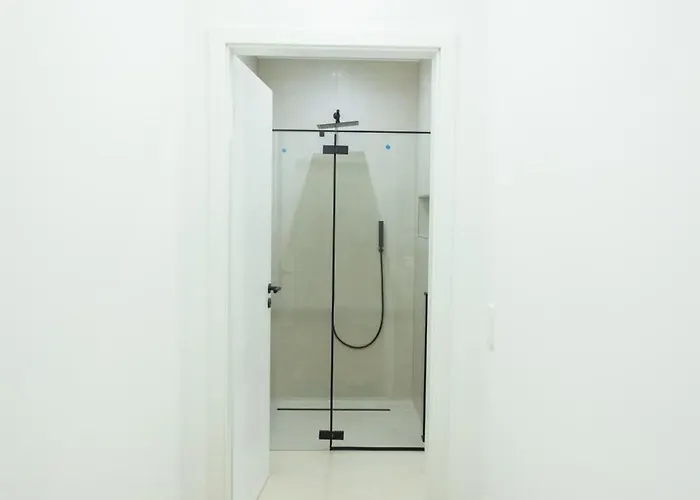 Penthouse Mit Grosser Terrasse Parkplatz Und Wlan In Exklusiver Lage Am Hellweg *