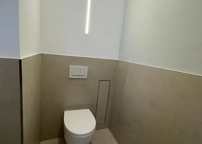 Penthouse Mit Grosser Terrasse Parkplatz Und Wlan In Exklusiver Lage Am Hellweg Appartement